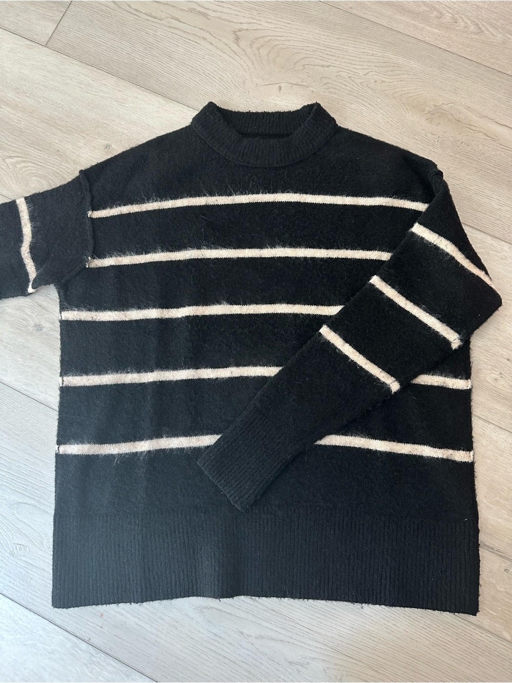 Aerie Black Cream Striped Fuzzy Sweater Cozy Soft Knit Pullover XS
